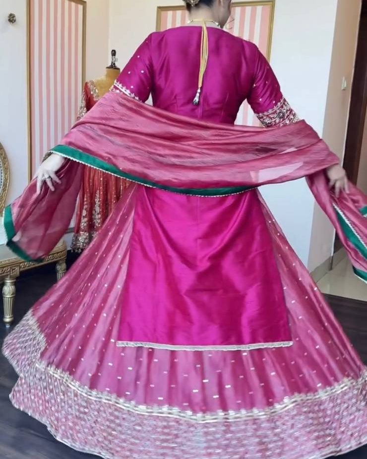 Royal Gulnaar Heritage Anarkali Set